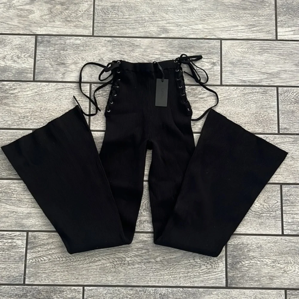 H:OURS‎ Lydia Lace Up Knit Pant in Black